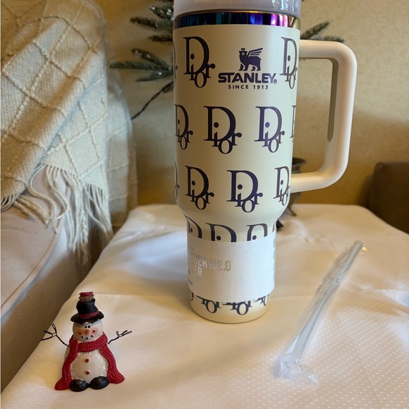 Stanley Cream Travel Mug - Picture 2 of 2